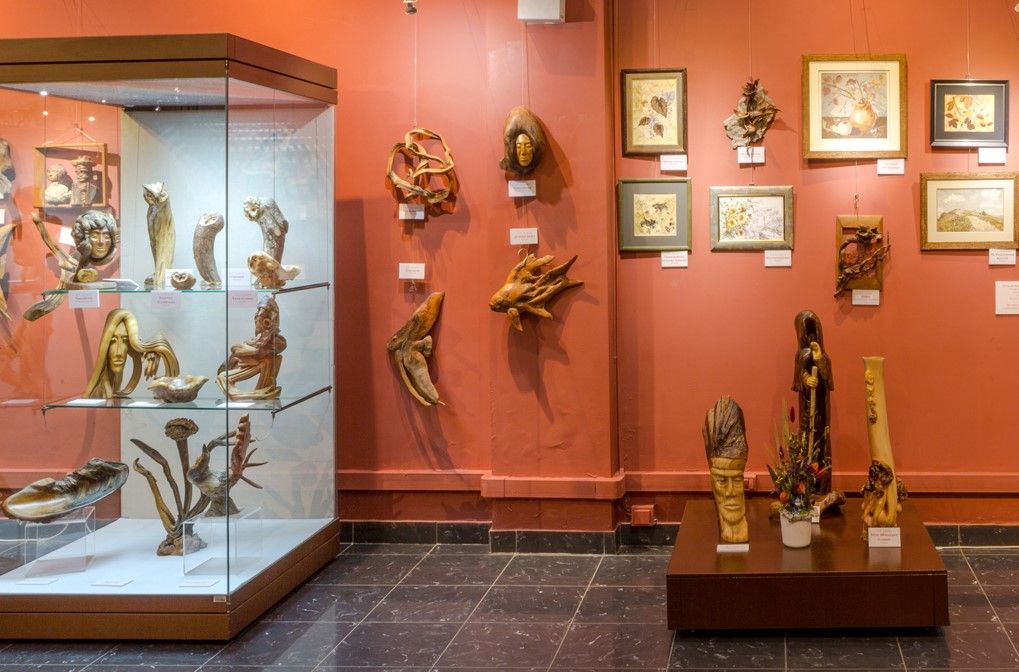 Картины из луковой шелухи и кукурузных листьев покажут в Дарвиновском музее